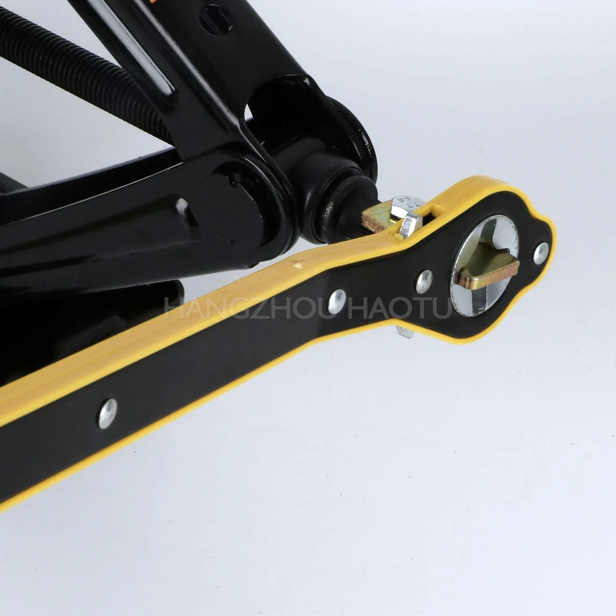 Стальной гаечный ключ с трещоткой и длинной ручкой