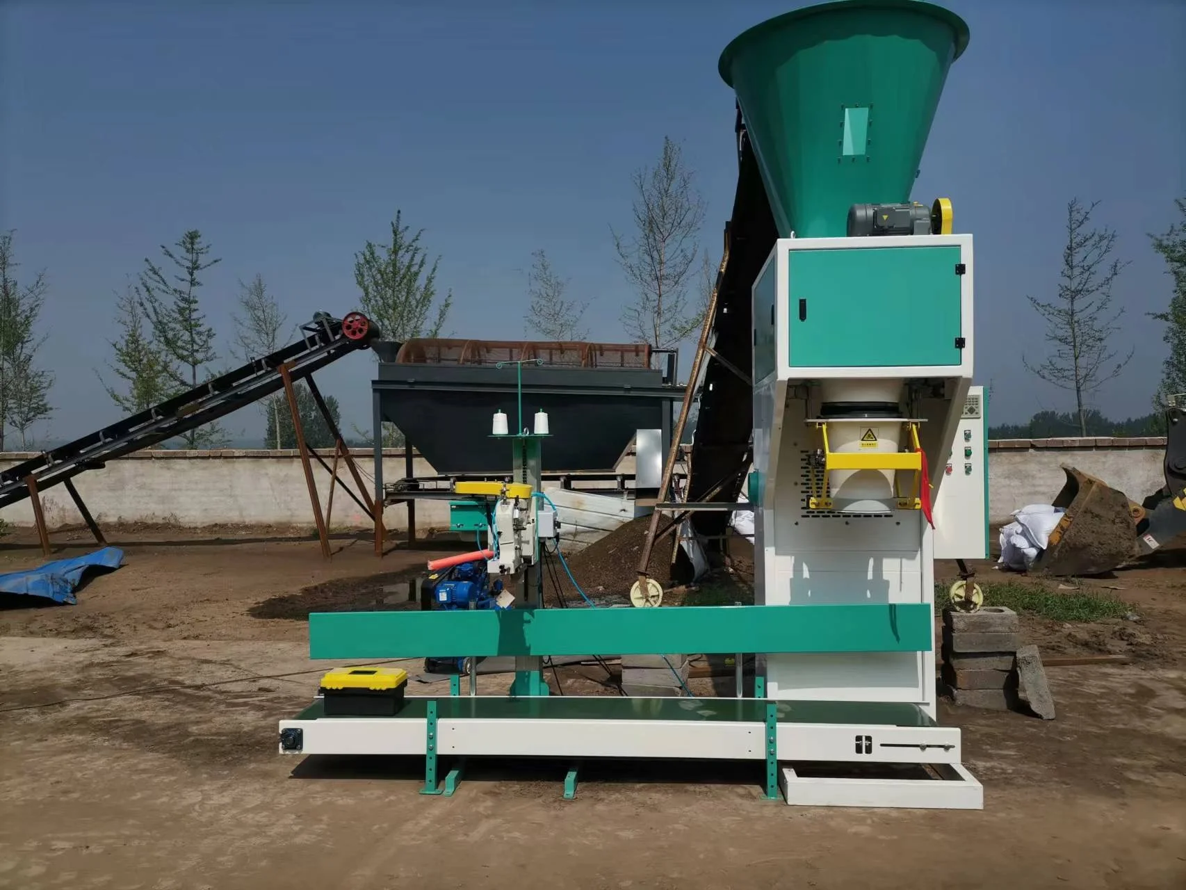 5kg 10kg 25kg 50kg Bag Paraffin Wax Soil Microbial Fertilizer Barite Gypsum Flakes Weighing Packing Machine