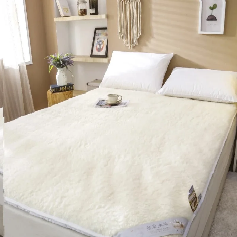 Super warm pure wool mattress  topper winter thickening warmth lamb velvet mattress topper