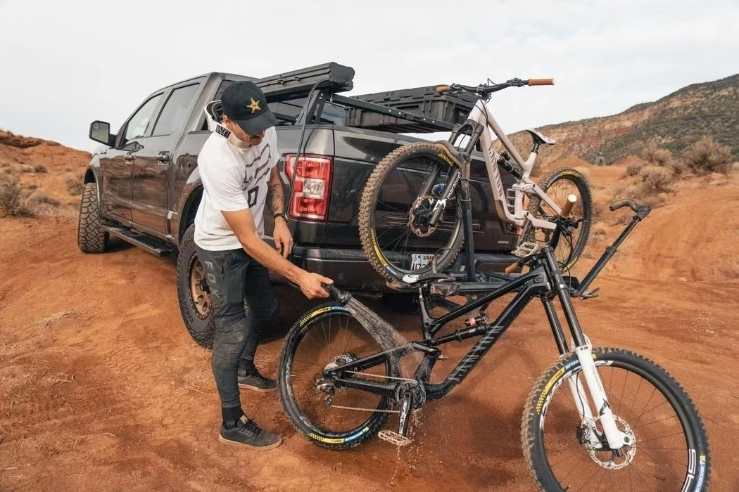 Pressure Outdoor Water Storage Tank18L Water Tank For Camping Shower Water Tank For Car Roof Rack Road Shower