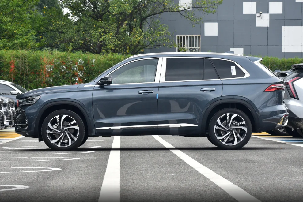 Compact SUV Luxury Gasoline Car XingYue L 2024 2.0TD High Power Automatic Two wheel Drive Skyline Edition Customization