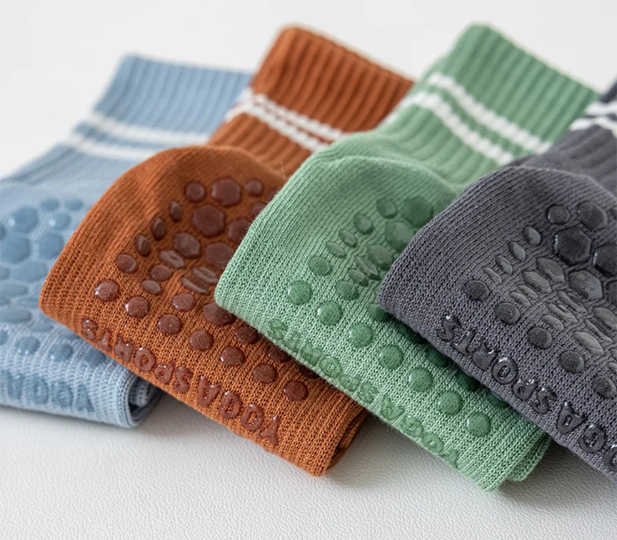 Professional Anti-slip Socks High Elastic Indoor Anti-fall Sport Socks For Men & Women Factory Directory