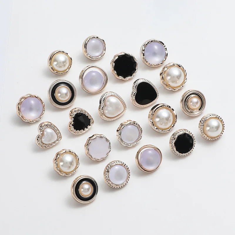 Круглые пуговицы для женской одежды в форме сердца