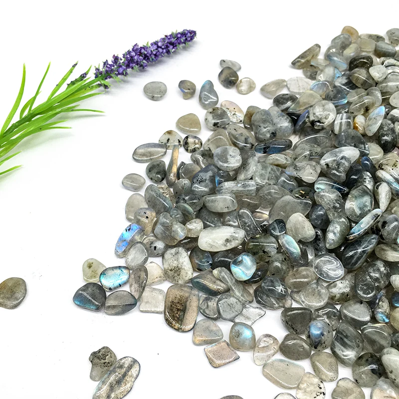 Wholesale natural shiny gray moonstone quartz crystal stone gravel tumbled crystal labradorite chips for garden decoration