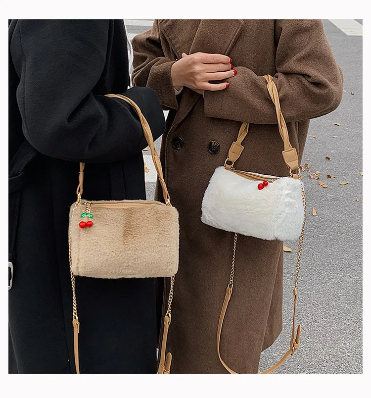 Women Solid Color Fur Bag Golden Chain Cherry Hemp flowers Underarm Bag 2021 Fashion Korea Style Soft Faux Fur Furry Handbags