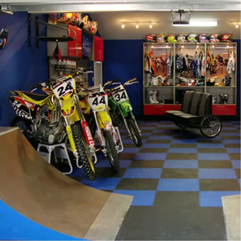 Plastic Interlocking PVC Garage Floor Tiles Car Parking Mats