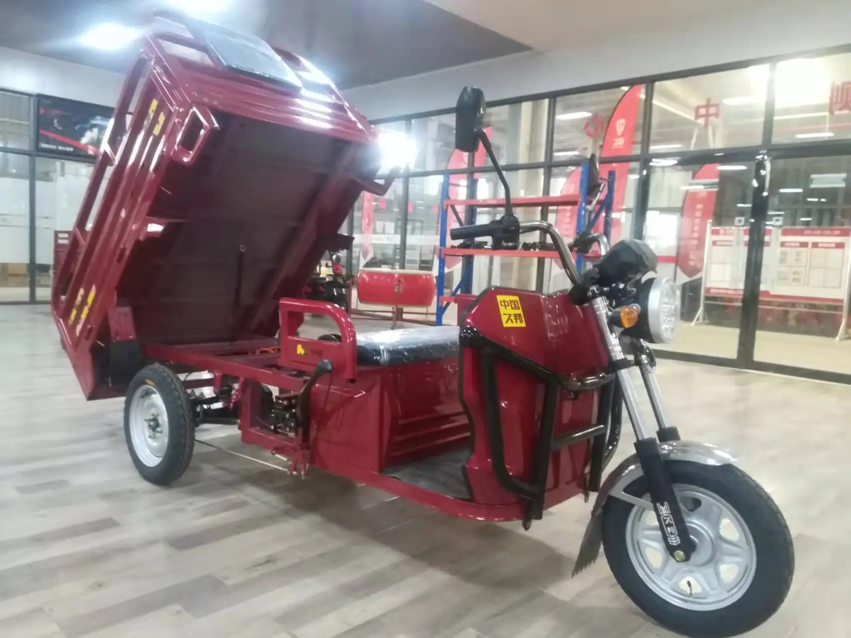 Open Carriage 3Wheel Electric Tricycle Motorcycle 60V 800W  Cheap price for Sale