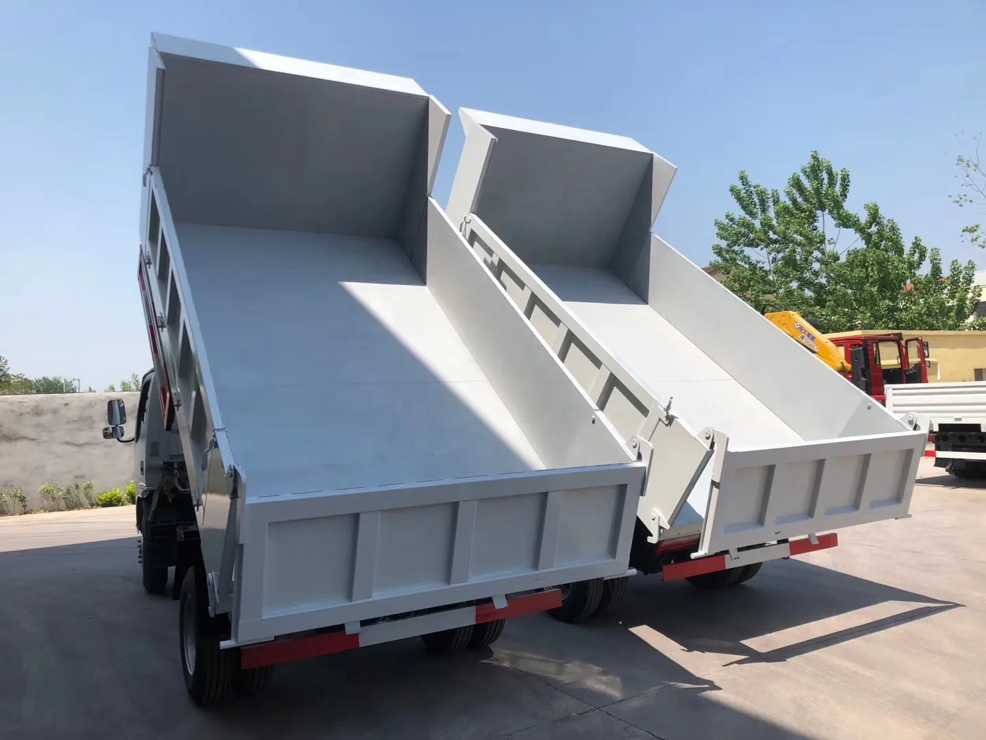 
right hand drive or left hand drive straight lifitng cylinder 4x2 4x4 3 tonne to 4 tonne 5 tonne dumper Truck 