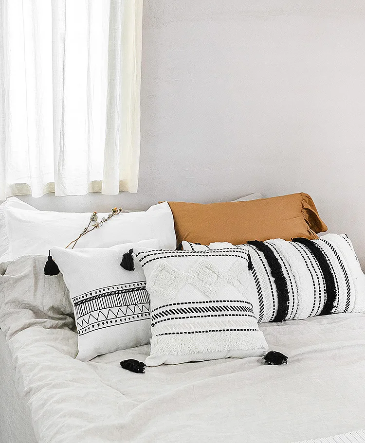 Nordic style Moroccan black and white fringed pillowcase rest assured 45*45CM pillow sofa backrest factory cheap custom pillow