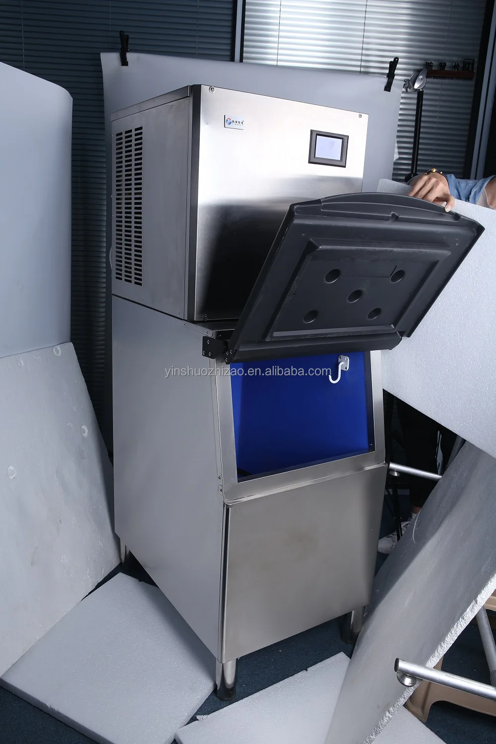 Automatic Clear Cube Ice Maker Machine Commercial ice machine for Cold Drink and Winner