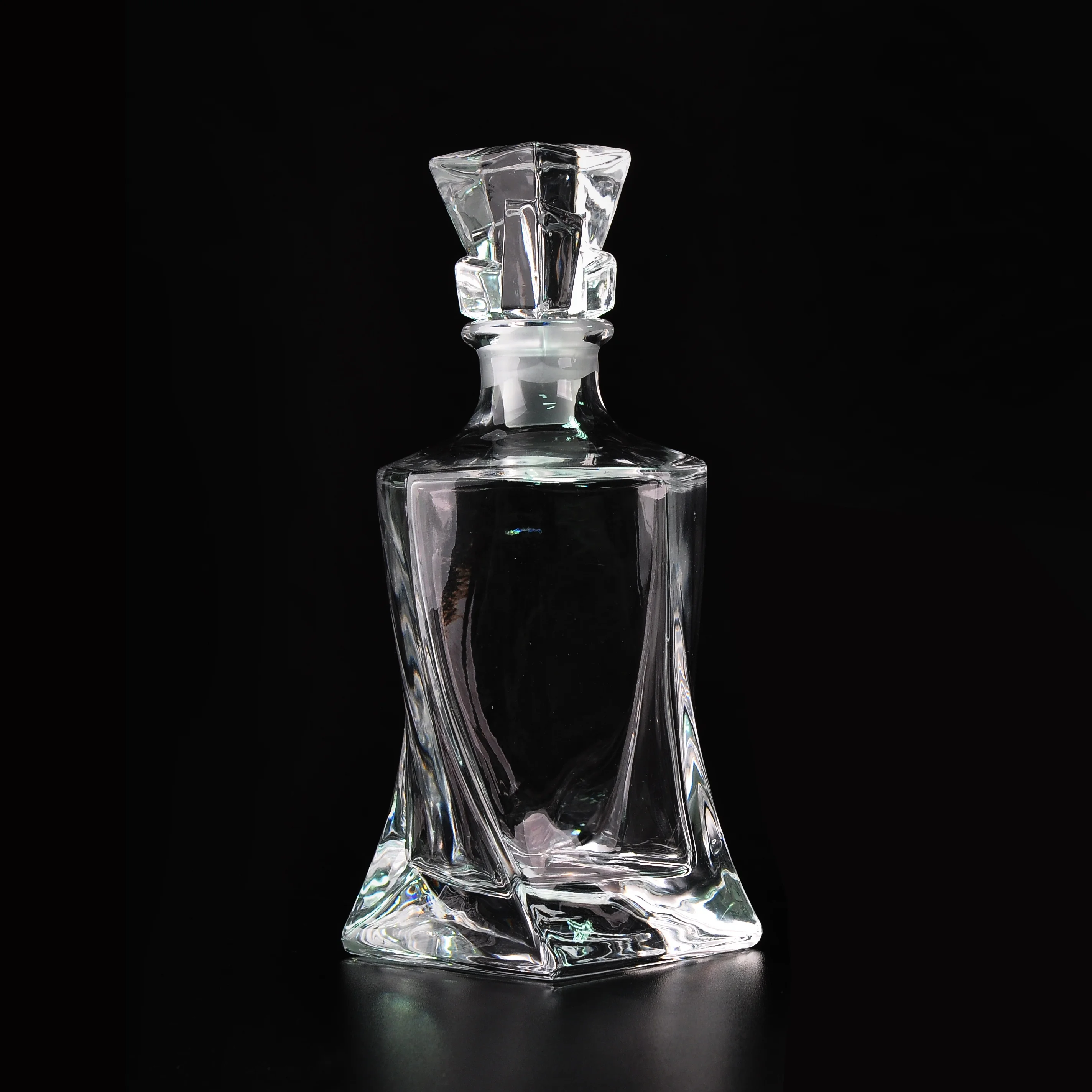 Twisted Glass Whisky with Lid Wine Bottle