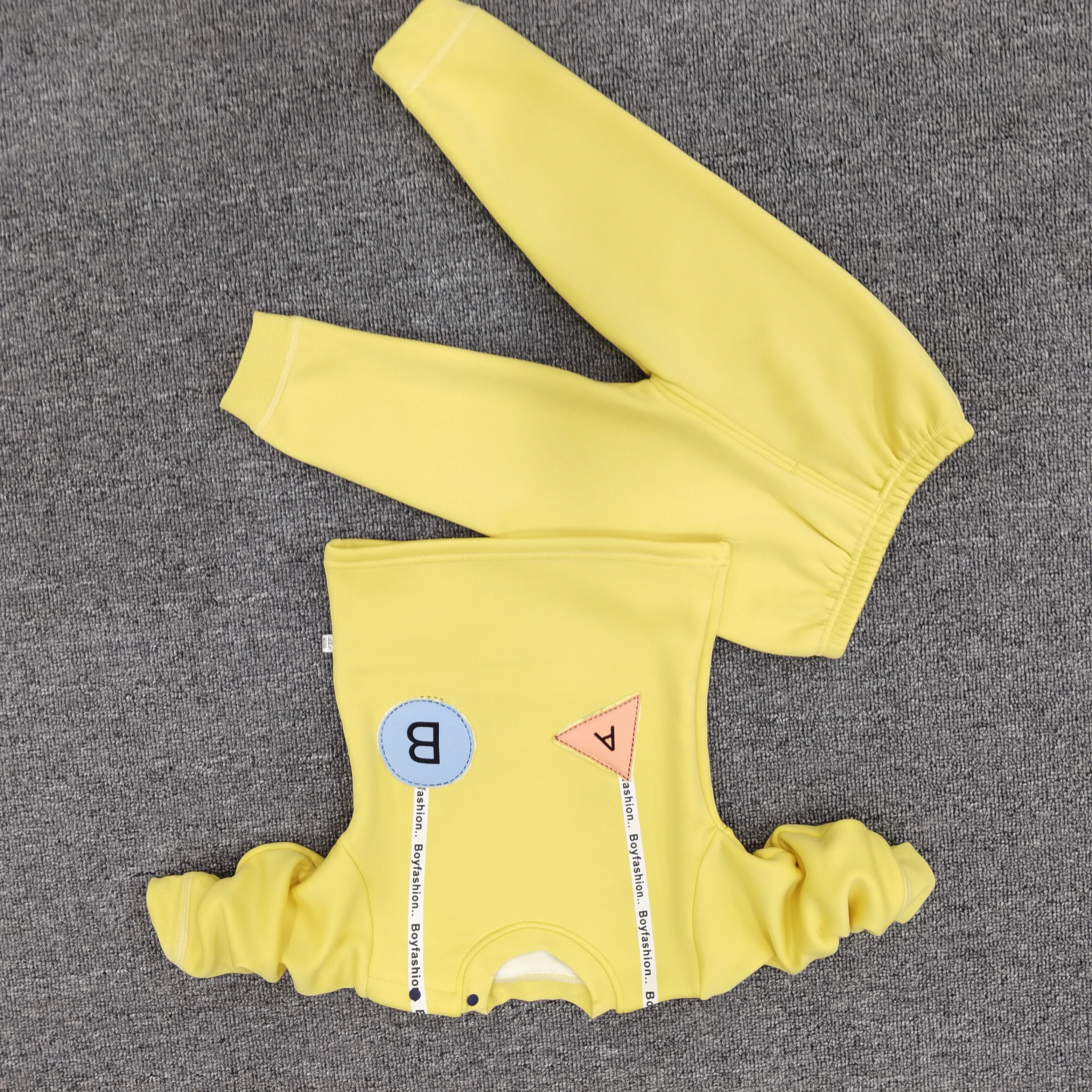  New Warm baby home wear for boys and girls outside the thickened suit children in