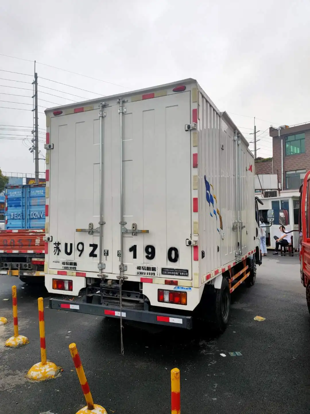 2015 2016 used JMC left hand drive light box truck diesel 7.5ton-10tons van cargo box truck in stock  used lorry truck