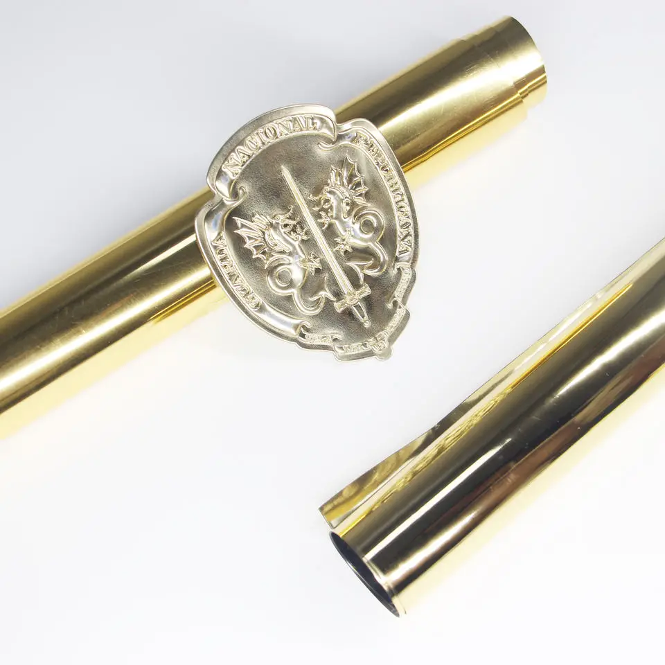 Высокочастотная машина для нанесения золотистой и серебристой термополиуретановой пленки с логотипом торговой марки и декоративными этикетками, нашивки, тканевые джинсы