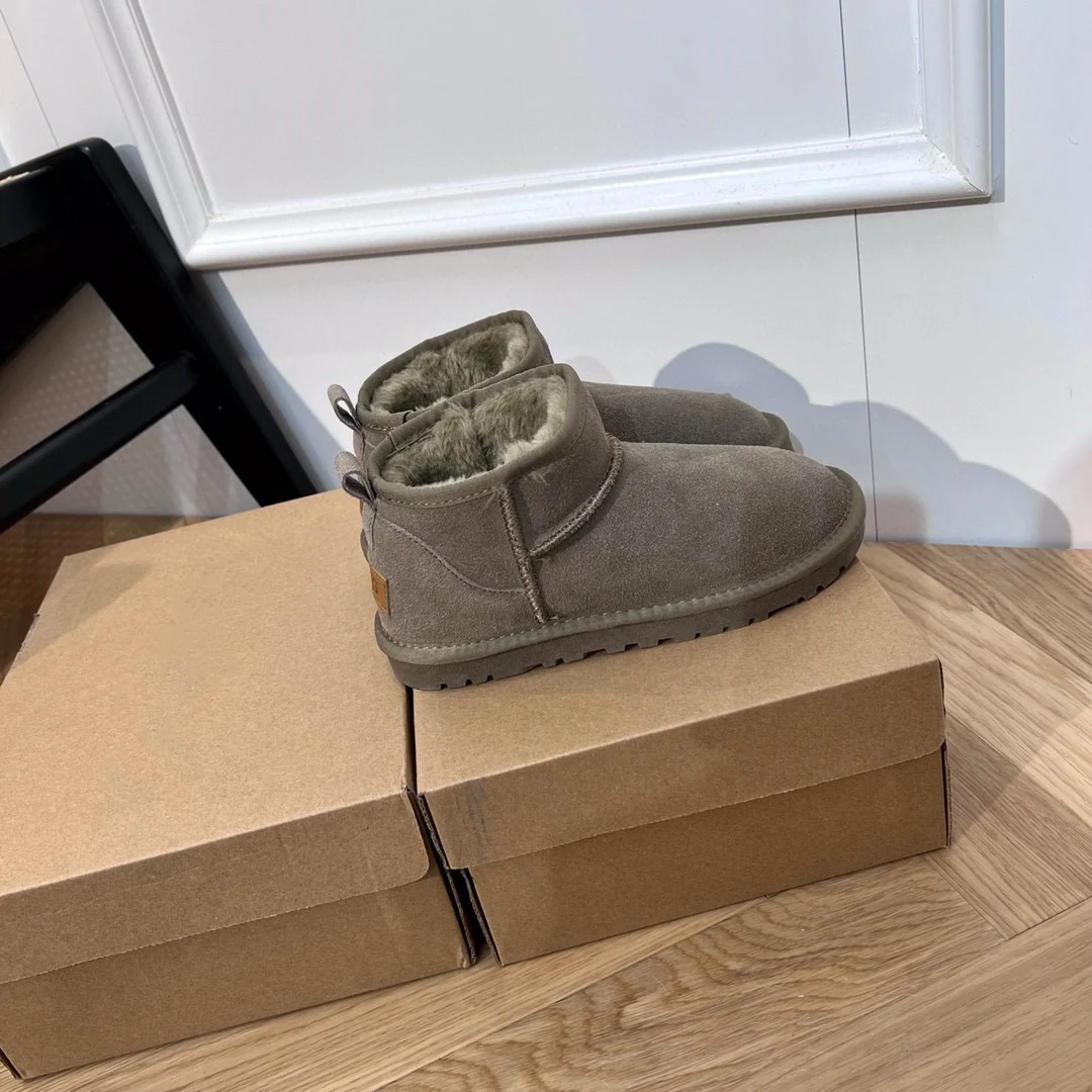 2024 Top Quality Uggss Classic Shoes For Woman Indoor And Outdoor Leisure Shoes Brand Fancy Slippers uggss