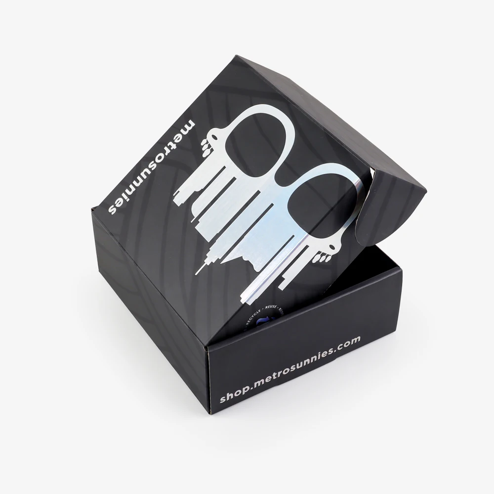 Modern Design Gift Custom Logo Printing Cardboard Folding Paper Clothes Packaging Box With Handles