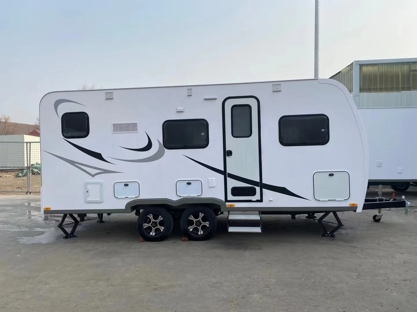 Hihg quality RV Low Price mobile home camper and caravan for sale caravan