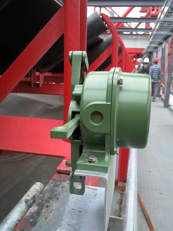 Ленточный конвейер, защита, выключатель тягового каната