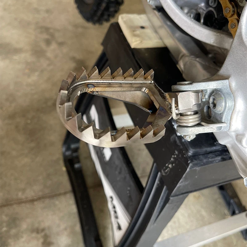 Aerospace titanium footrest for motorcycle KTM SX65