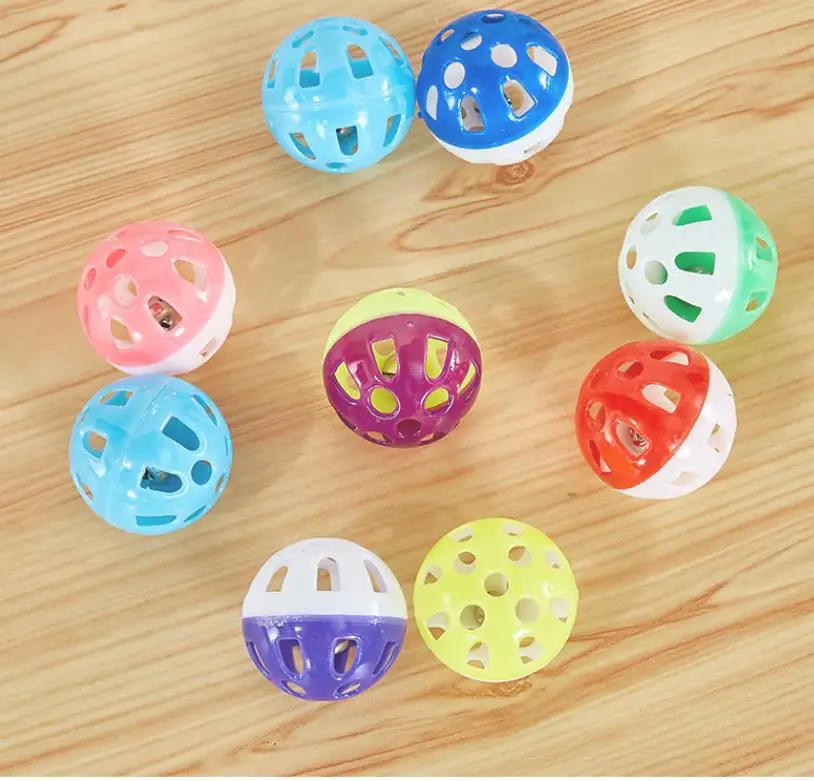 Hollow Plastic Pet Cat Colourful Ball Toy With Small Bell Lovable Bell Voice Plastic Interactive Ball Tinkle Puppy Playing Toys