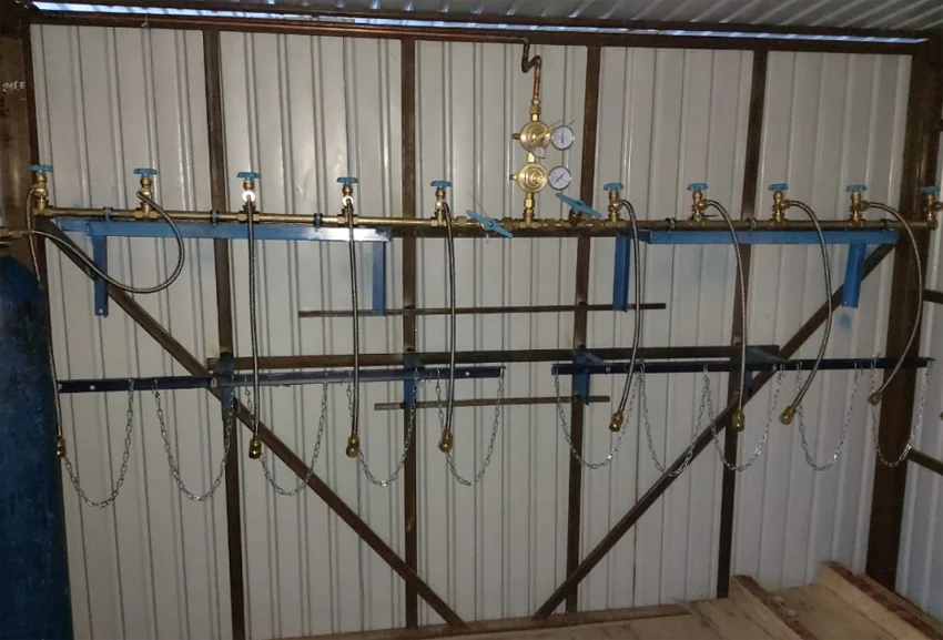 Dual-bank Manifold Systems with flexible high pressure stainless steel braided pigtail for hospital gas manifold system