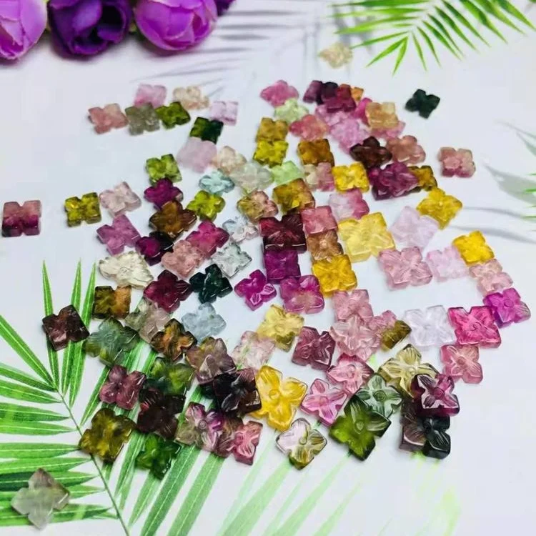 Wholesale crystal quartz tourmaline small exquisite tourmaline carving four clover small