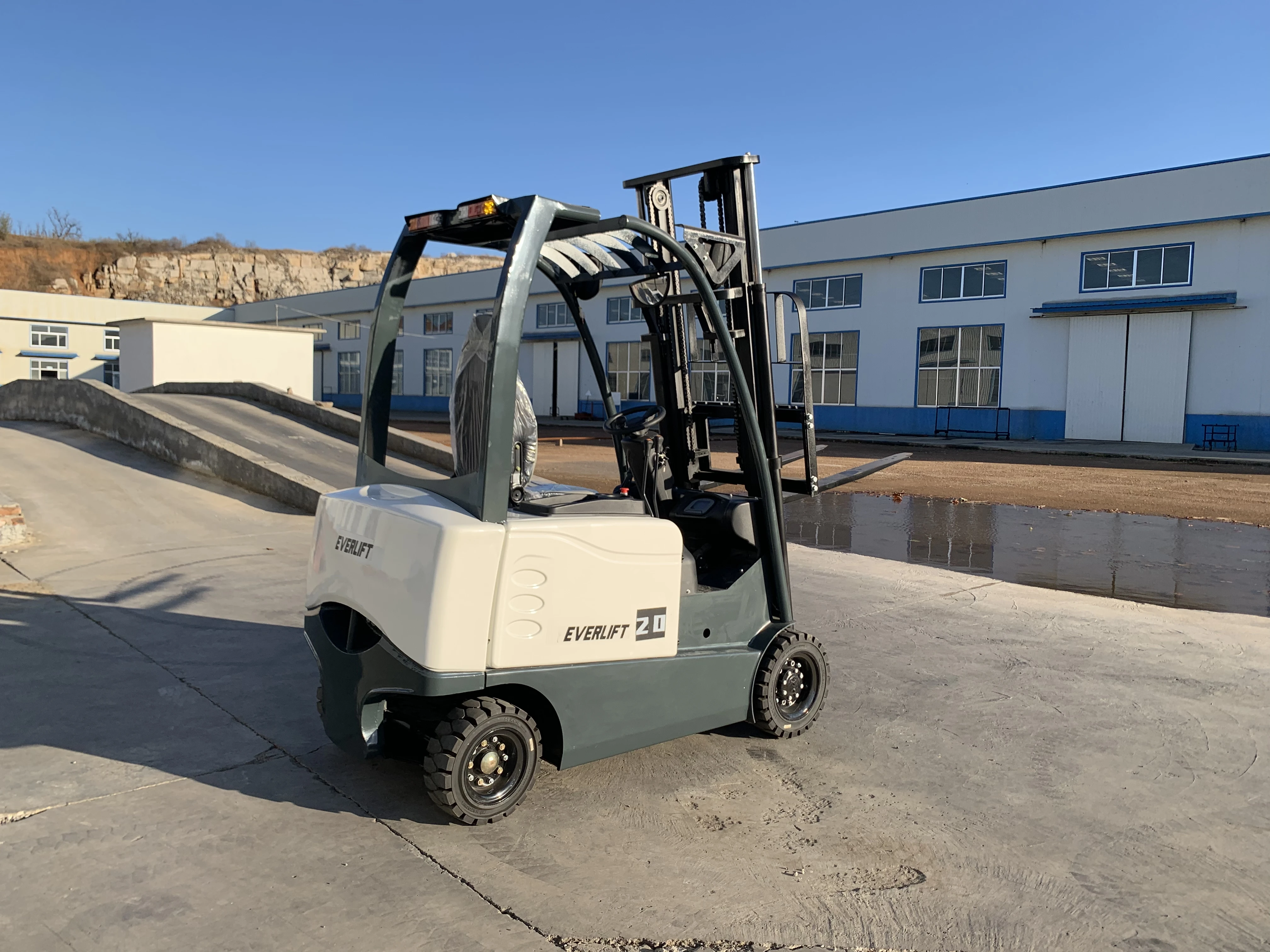 EVERLIFT Lithium Battery Forklift 3M-6M 1.5t -3.5t  Electric Forklift With AC Motor