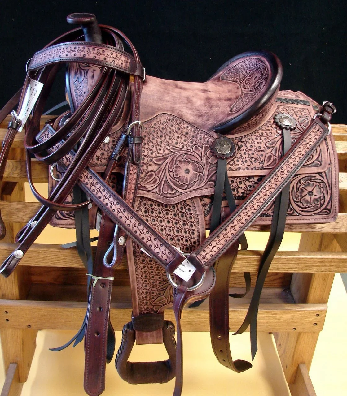 
Dark oil Leather western Saddle 