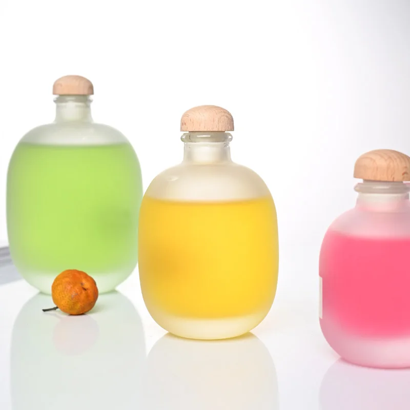 High Quality 100ml 250ml 500ml Vodka Spirit Glass Bottle Empty Frosted 16oz Beverage Bottles with Cork
