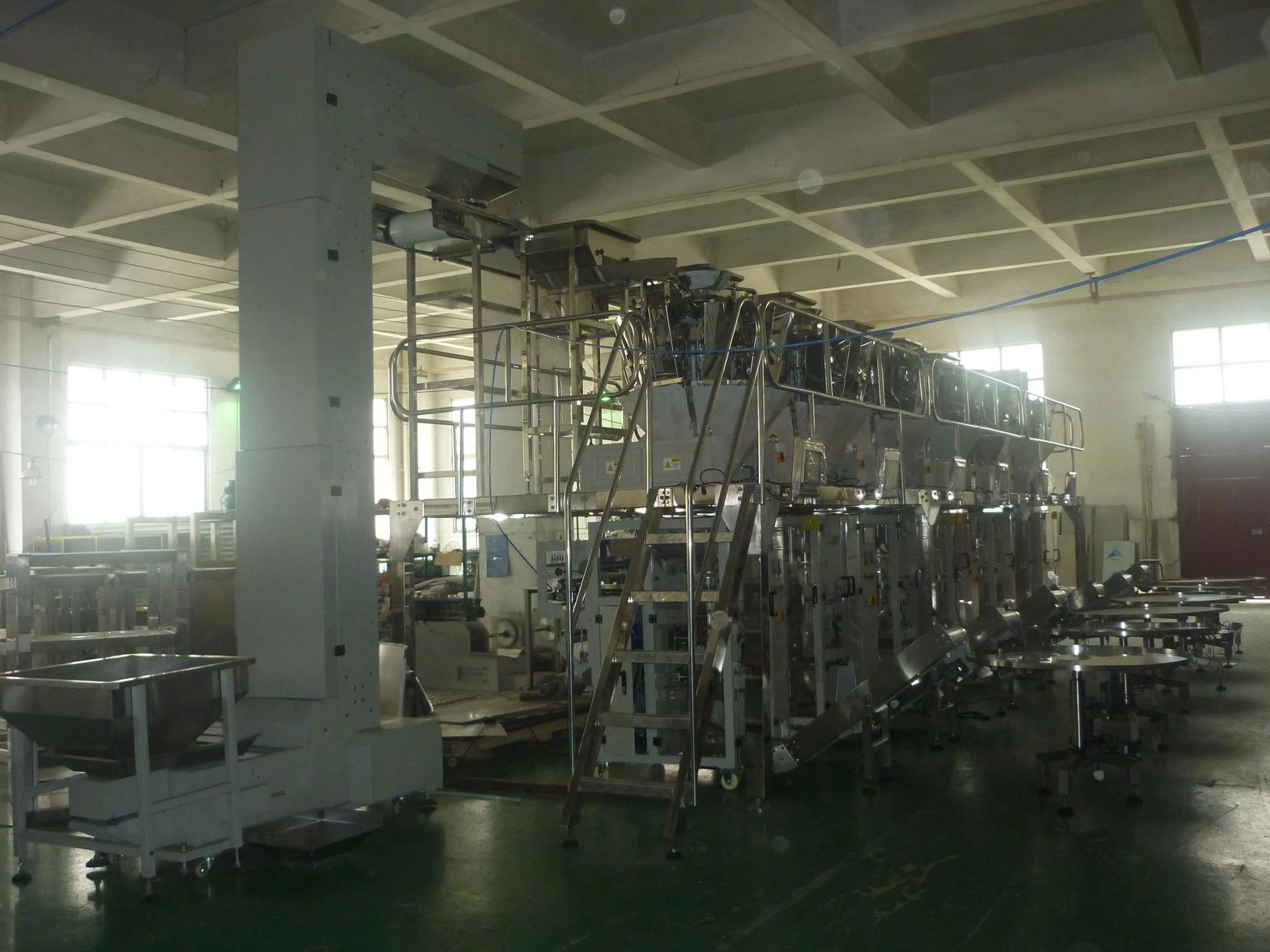High Accuracy 20 Multiheads Weigher Filling Packaging Machine For Mixed Product Sunflower Seeds Nuts