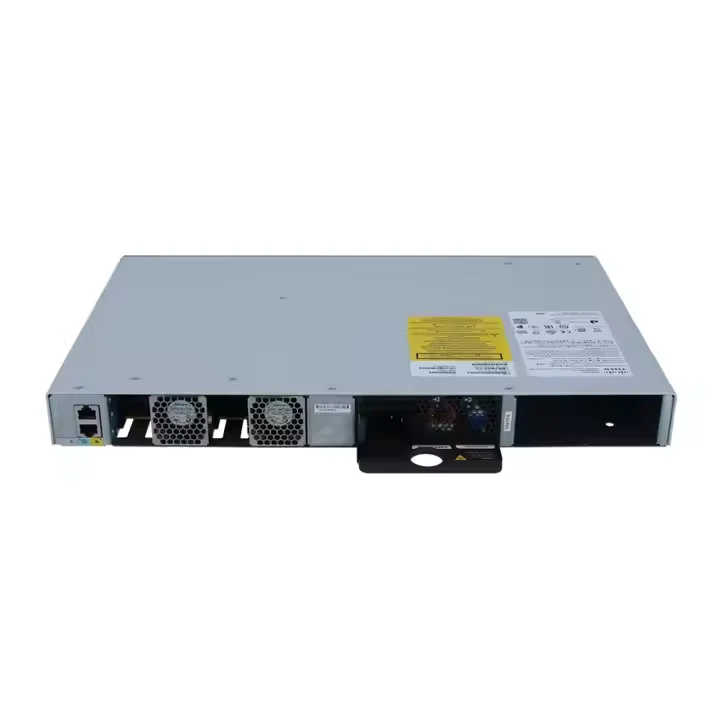 C9200L-24P-4G-A 9200L 24-портовый PoE + 4x1G преимущество сети C9200L-48P-4G-A коммутатор питания POE