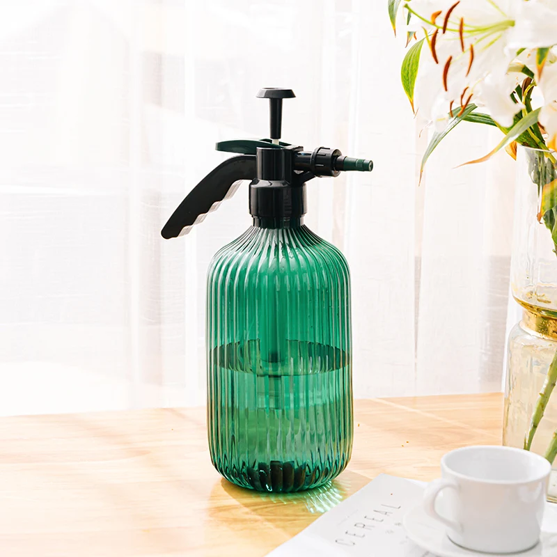 RUIPU ultra-large capacity brand wholesale 2L garden and home cleaning plastic water mist hand spray bottles