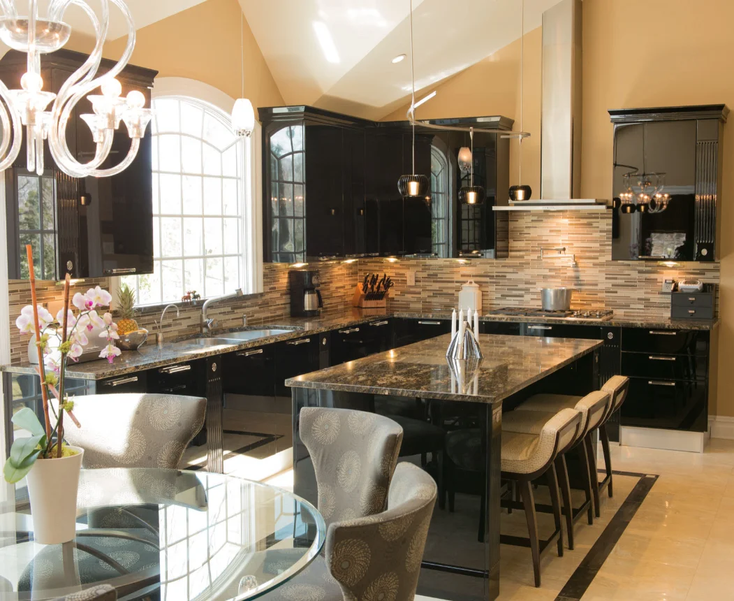 Factory Direct Sales High Gloss Black U-Shape Medium Kitchen Cabinet Modern Kitchen Furniture Design