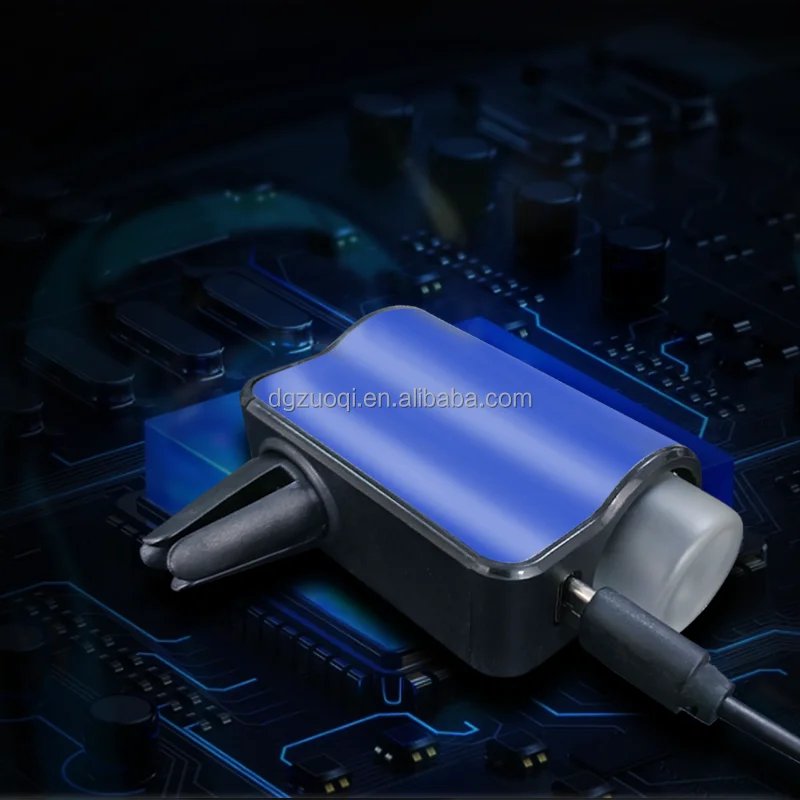 New Arrival Mini Rechargeable Car Air Purifier Waterless Essential Oil Alloy Car Vent Clip Car Aroma Diffuser Humidifier