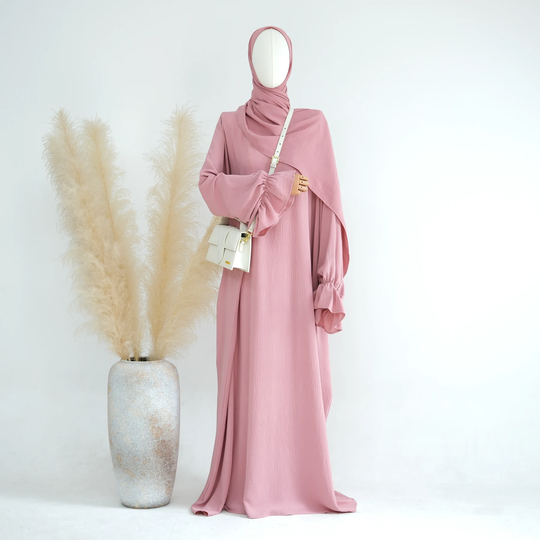 Loriya Wholesale EID Wrinkle Polyester Women Muslim Dress Modest Dresses and Hijab 2 Piece Abaya Set Abaya Islamic Clothing