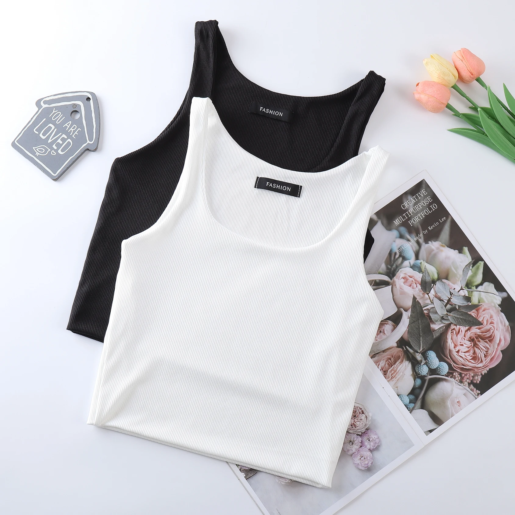 Wholesale summer Soft Solid color fashion wireless Round neck sleeveless vest camisole wrap cotton tube top bra for woman