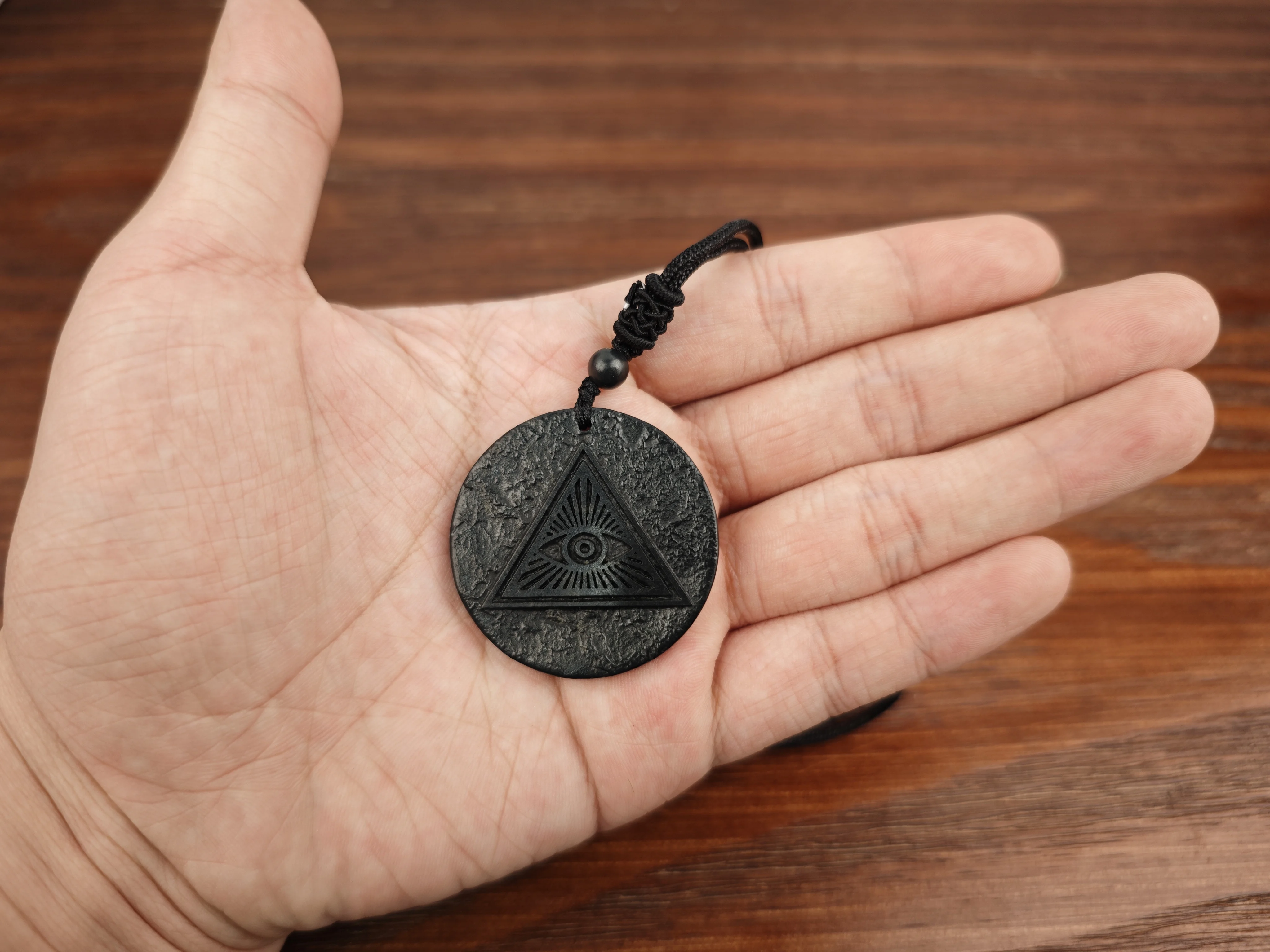 CHENYISHI 50%-70% Carbon Shungite Cheap Price Natural Stone Shungite Round and Cross Shaped Pendant Necklace for EMF Protection