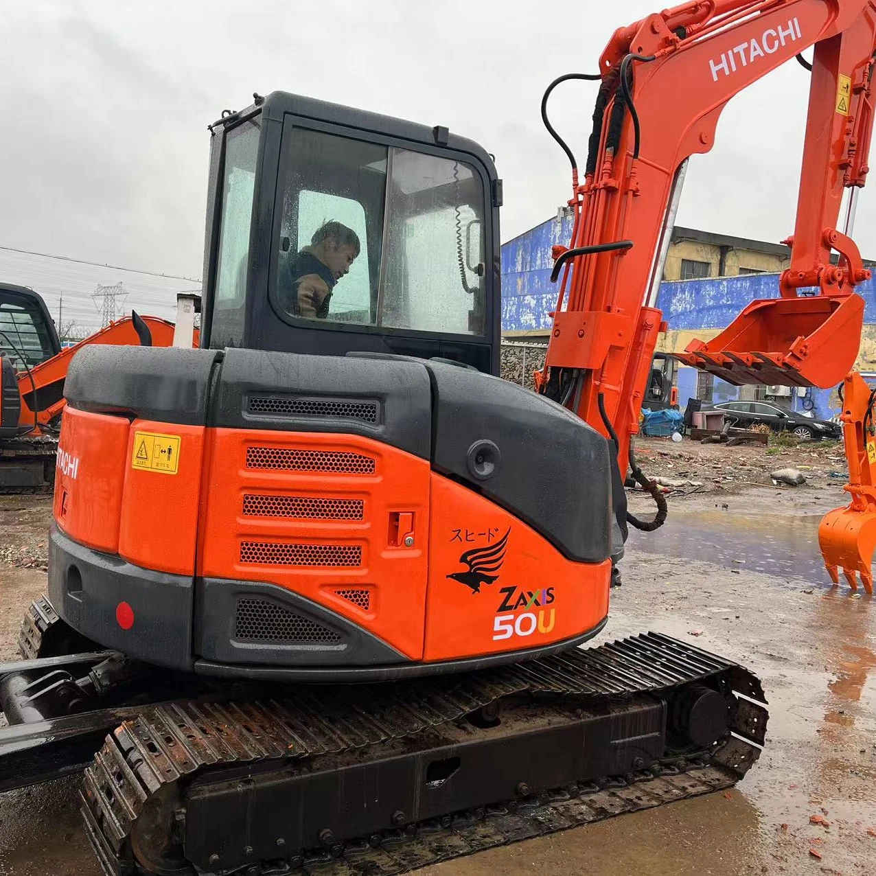 Б/у мини-экскаватор Hitachi Zaxis 50U бывший в употреблении 5 тонн оригинальный японский отличное состояние для продажи