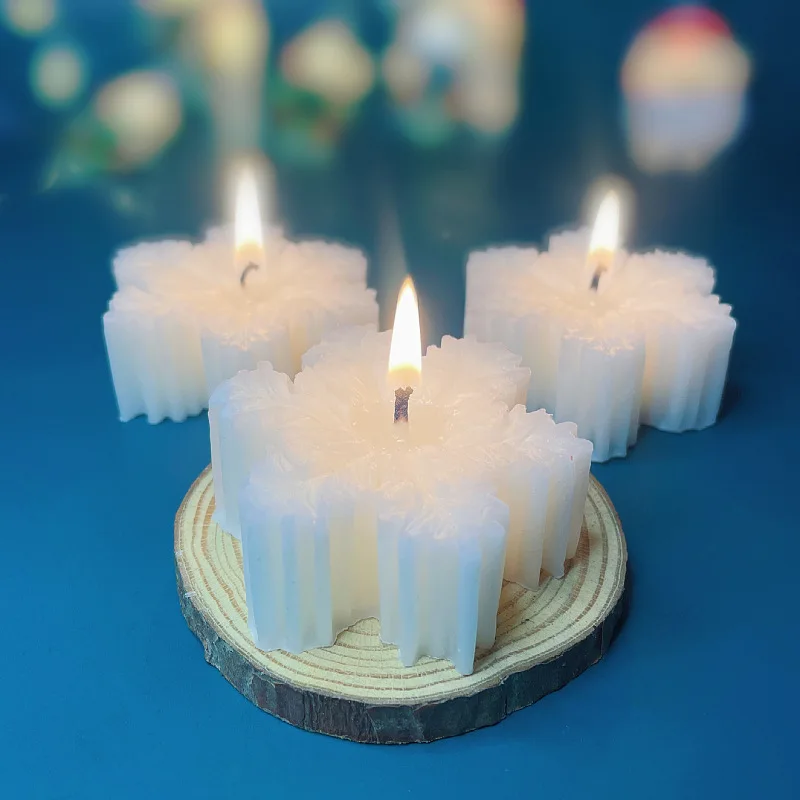 Cute Winter Snowflake Christmas Candle Fragrance Handmade Candles Organic Scented Candles Party Decoration Ornament with Box
