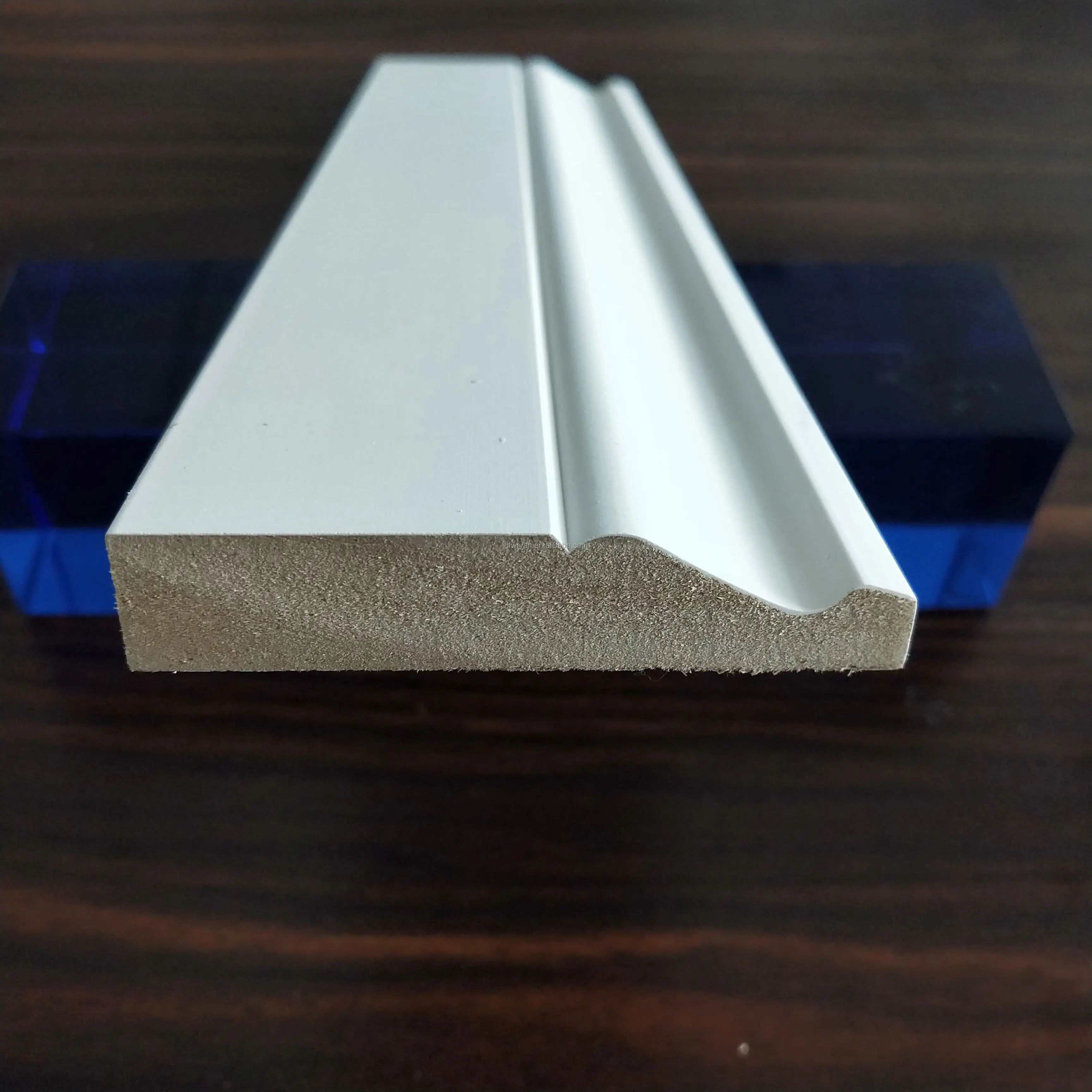 MDF baseboard skirting moulding/White primed MDF skirting board