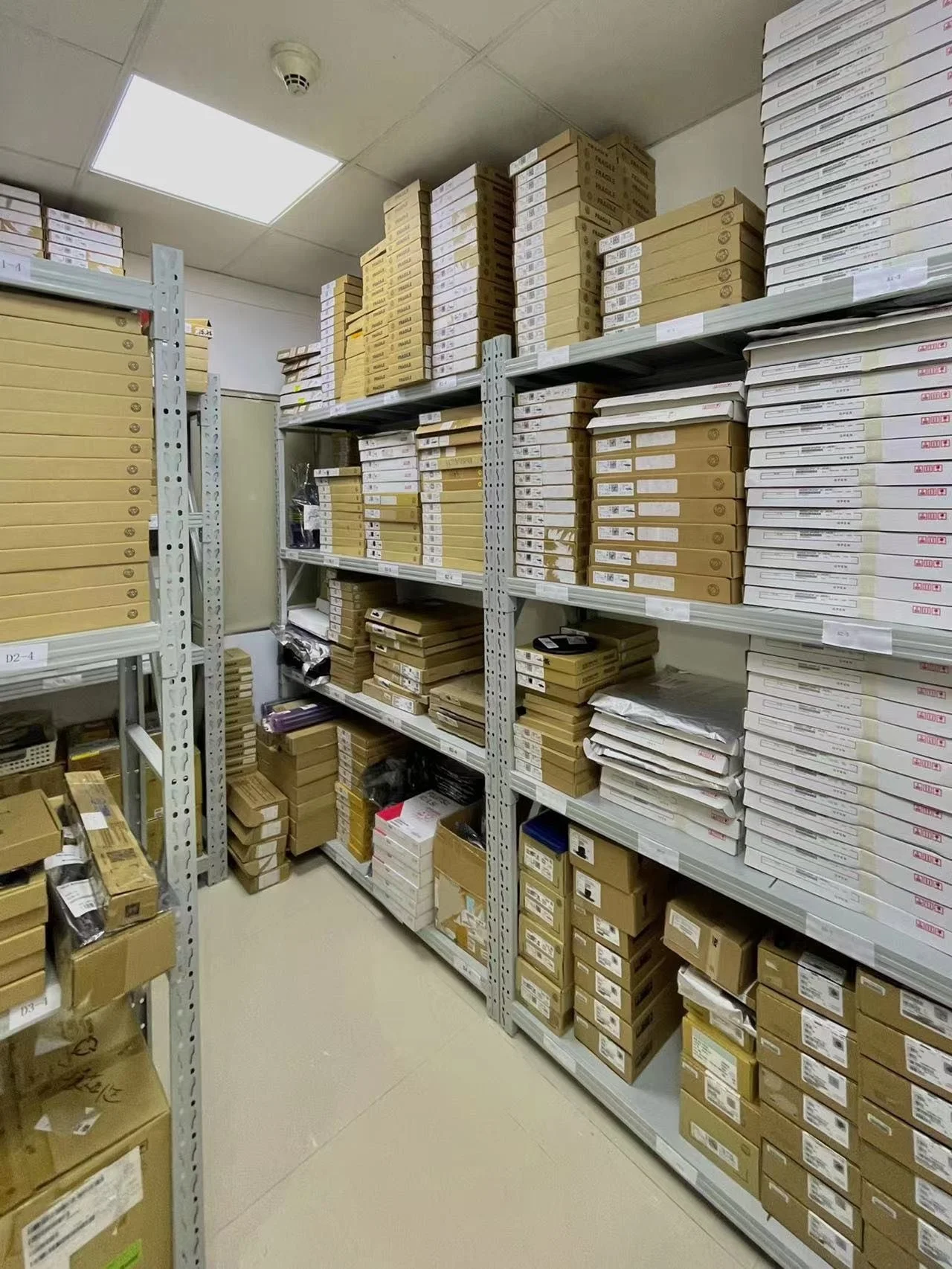 Electronic Components Integrate T Shirt HT66F002 HT66F New and Original Integrated Circuits Surface Mount Normal No REACH 5.5V