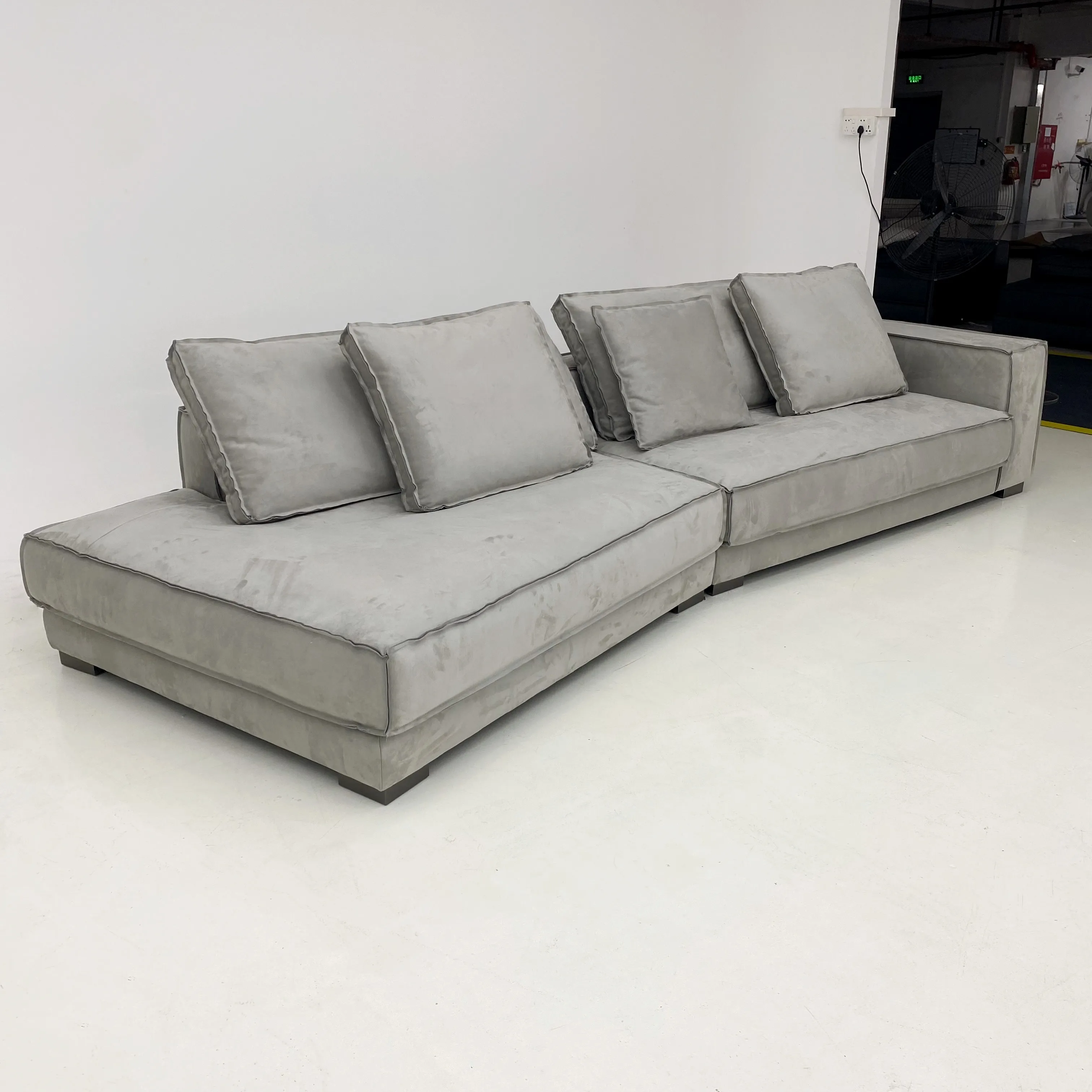 Hot Sales Design Modern Living Room Furniture New Style Living Room Sofas