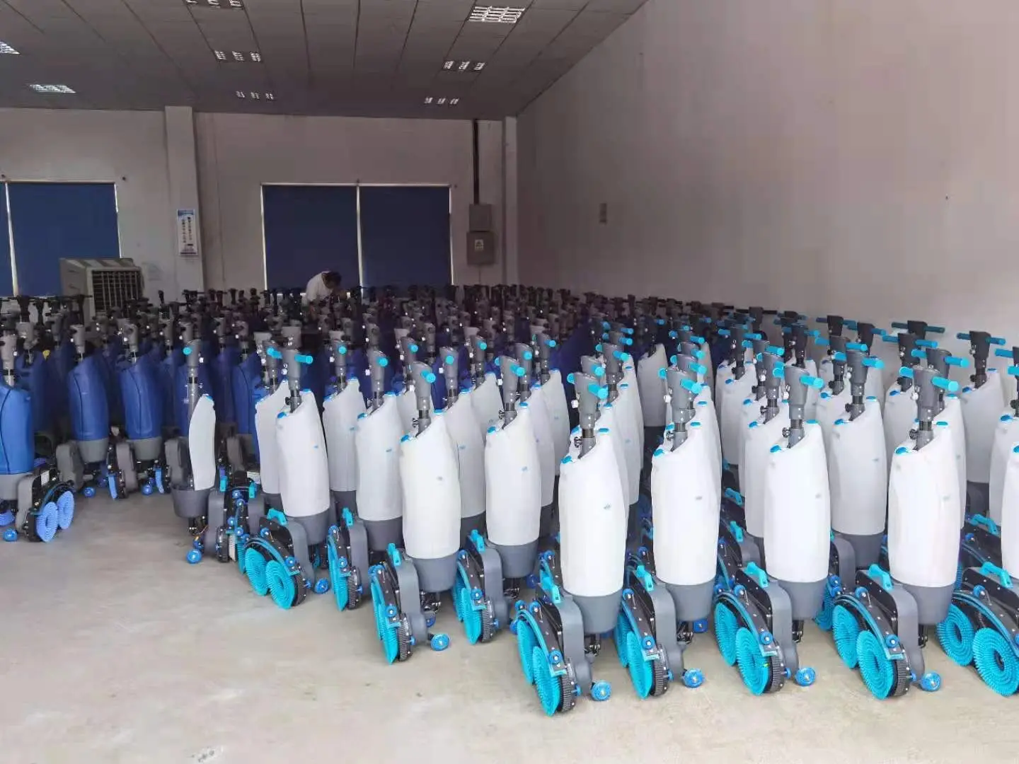 Коммерческая перезаряжаемая двойная щетка, машина для чистки плитки, скруббер для пола для продажи