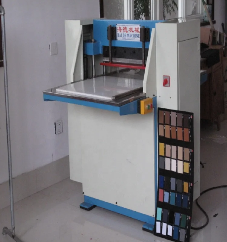 Zigzag pattern swatch book cutting machines