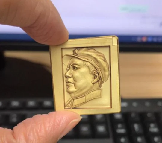 2.5D Ezcad3 auto focus jewelry engraving and cutting fiber laser machine 3D relief laser engraver lighters coins