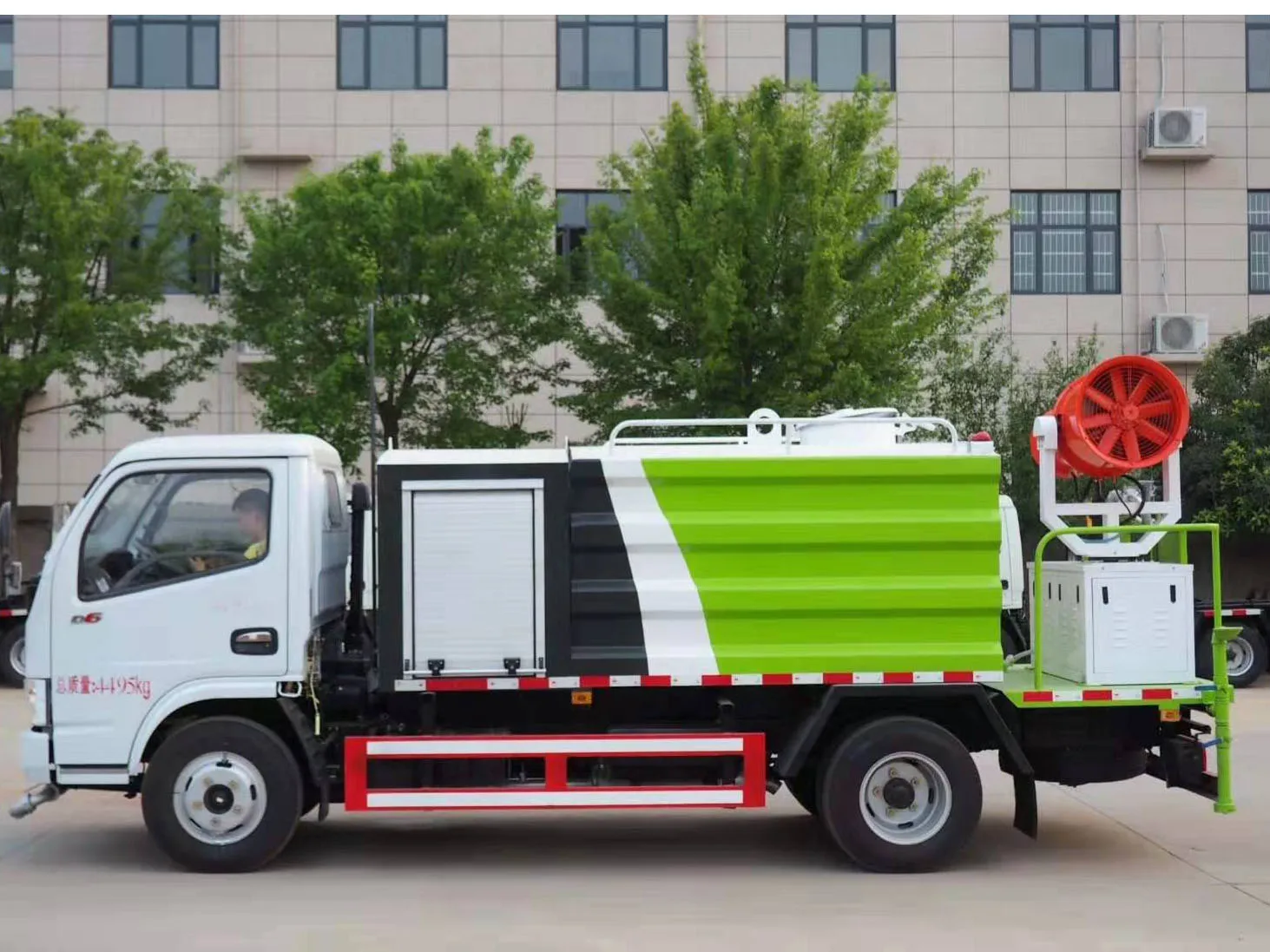 DONGFENG 4*2 water tanker trucks suppliers Huayi dust suppression truck for sale Coal mine dust truck