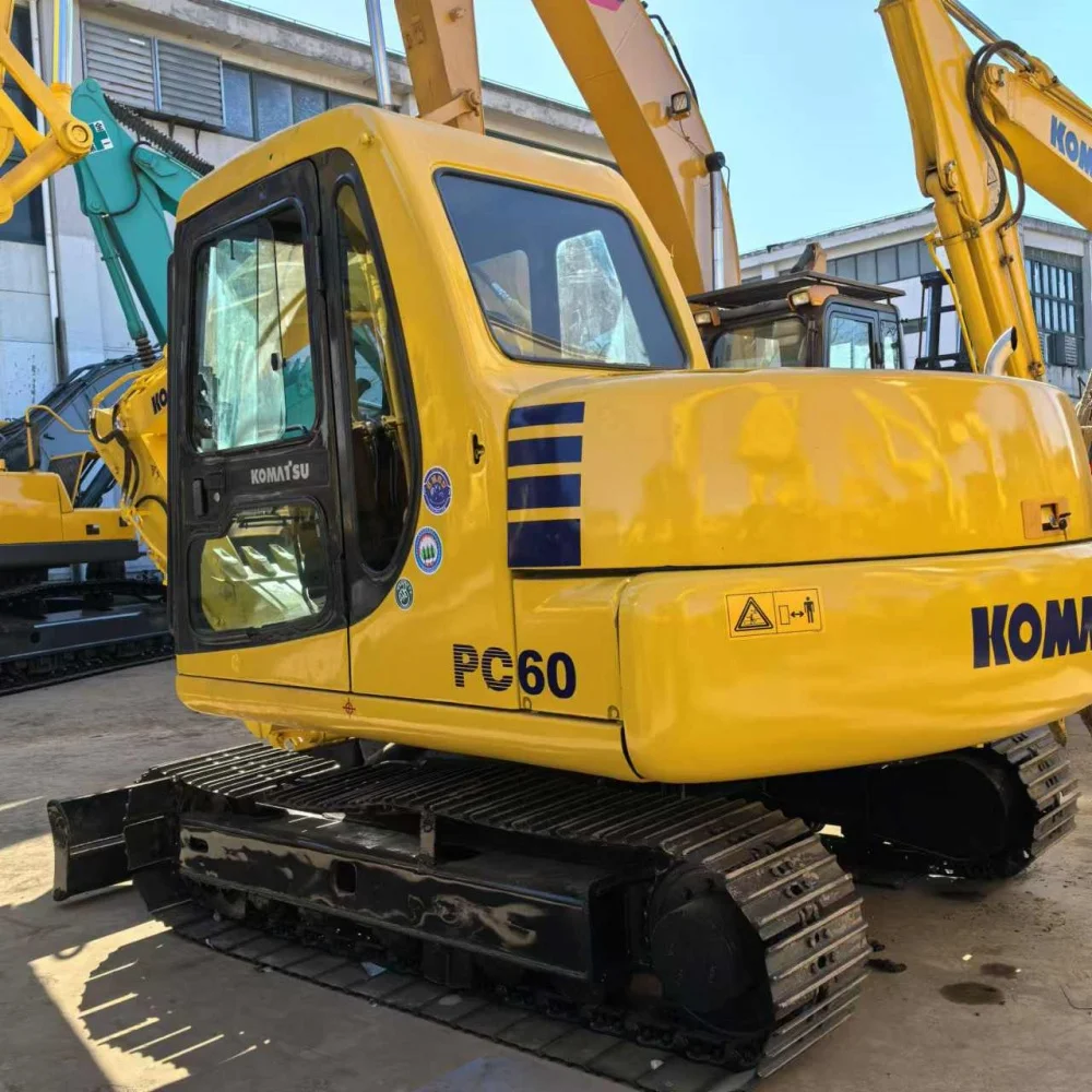 6ton Japan famous brand excavator Komatsu PC60-7 PC60-8 komatsu excavator monitor mini digger small excavator PC60
