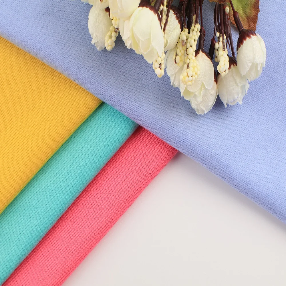 21S 180GSM 26S 160GSM чесаное трикотажное однотонное 100% хлопчатобумажное полотно для одежды футболок