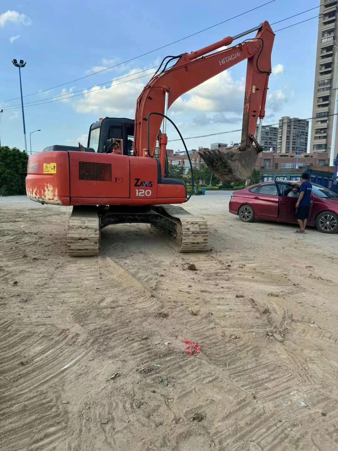 Hitachi 120 с отличной производительностью 