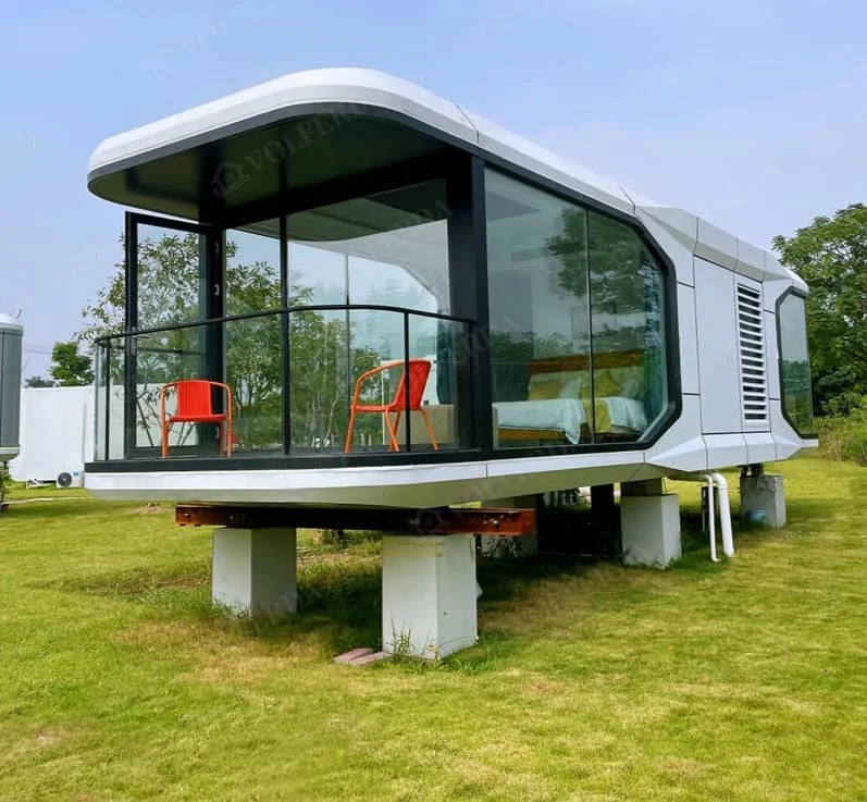 Anti-Seismic Mobile Luxury Prefab Villa Waterproof Capsule House Hotel Insulated Prefabricated Cabin Sleeping Pod
